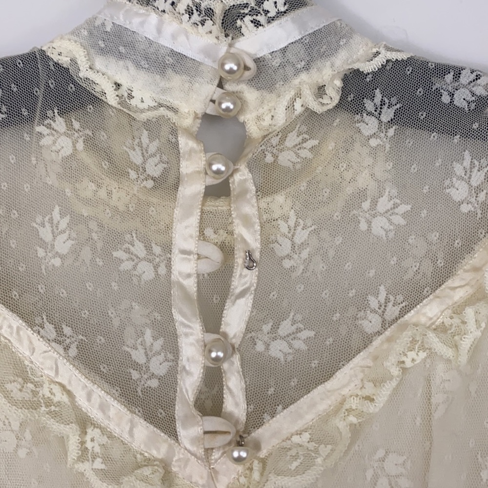 Gunne Sax Vintage Ivory Lace Victorian Wedding Dress - Picture 10 of 11